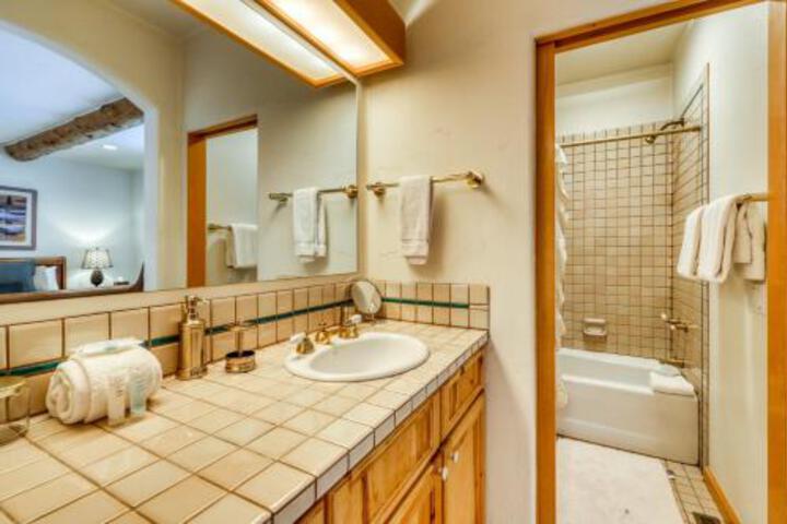 Lane Ranch Mountain Retreat - thumb 3