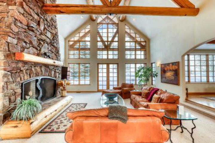 Lane Ranch Mountain Retreat - thumb 6