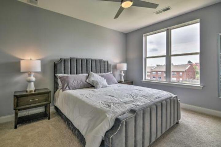 Memphis Townhome W / Rooftop Walk To Beale St. - thumb 2