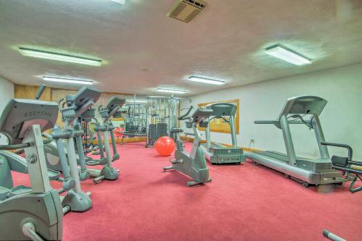 Bartlett Condo With Pool Access & Mountain Views - thumb 4