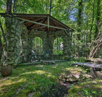 Charming Home about 4 Mi to Sapphire Valley Resort - Accommodation Dallas