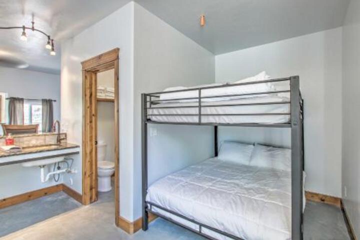 Lovely Lava Hot Springs Studio Walk To Pools - thumb 4