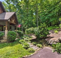 Spacious Sapphire Home with 2 Decks  Mtn Views - Accommodation Dallas