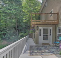 Fairview Apartment w / Deck 9.5 Mi to Asheville - Accommodation Dallas