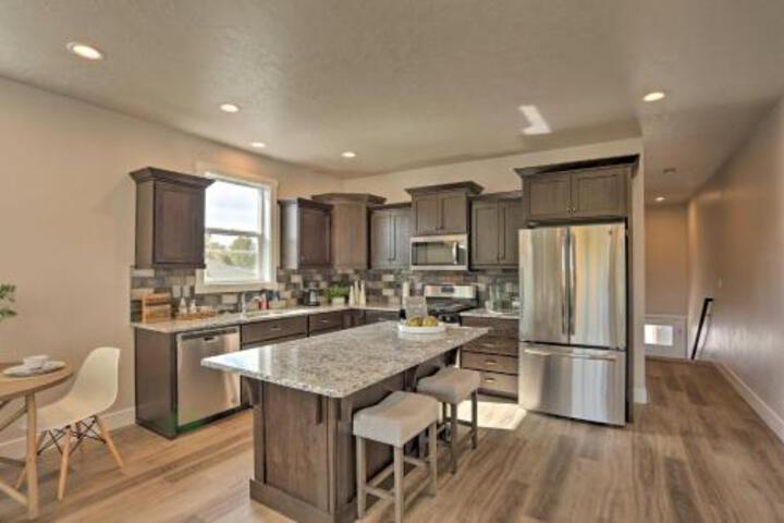 Contemporary Home On The Bench 2 Mi To BSU! - thumb 1