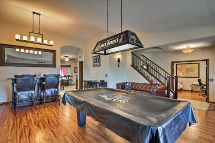 Spacious Phoenix Area Home W / Backyard Oasis! - thumb 2