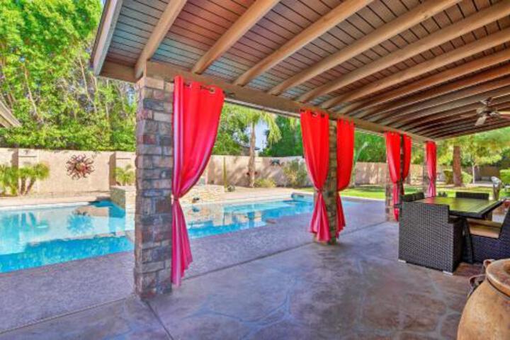 Spacious Phoenix Area Home W / Backyard Oasis! - thumb 3
