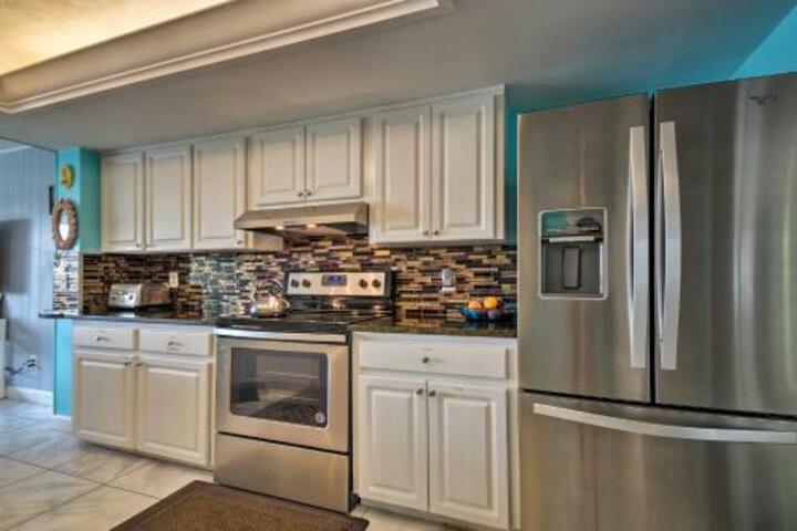 Indian Rocks Beach Home With Private Pool Spa & Dock - thumb 1