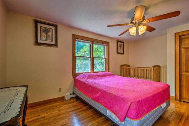 Spacious East Falmouth House W / Pool & Game Room! - thumb 6