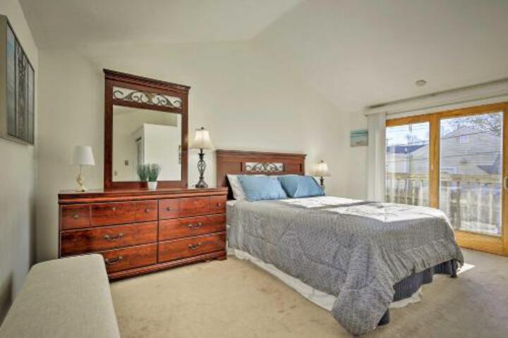 Cozy S. Yarmouth Home Near Parker River Beach - thumb 1