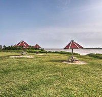 Surfside Beach Home Walk 1 Block to Beach - Accommodation Dallas