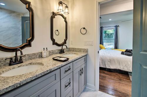 Cozy Modern Home W / Parking 4.4mi To Dwtn! - thumb 5