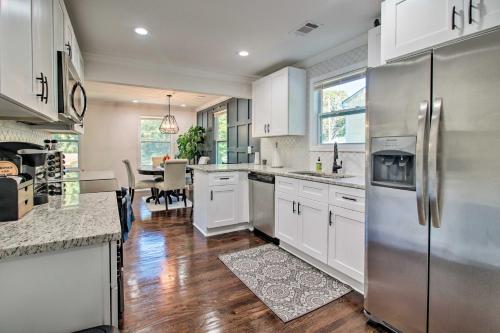 Cozy Modern Home W / Parking 4.4mi To Dwtn! - thumb 0