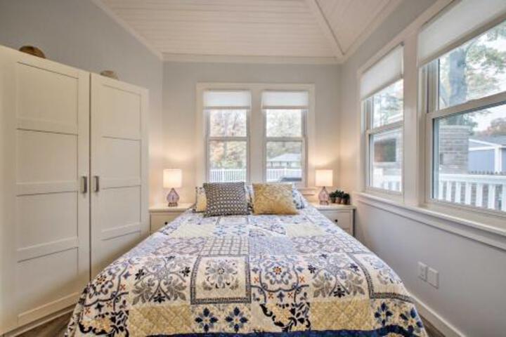 Modern Home With Pool & Hot Tub Walk To Beach! - thumb 0