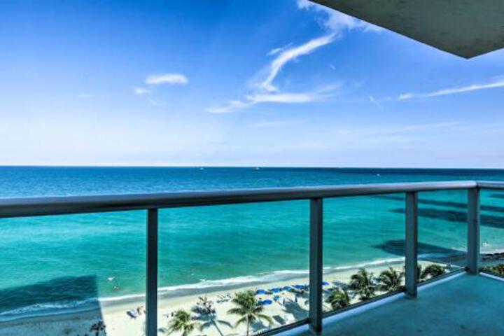 Hollywood Beachfront Condo With Resort Amenities! - thumb 6