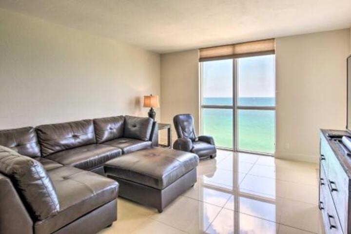 Hollywood Beachfront Condo With Resort Amenities! - thumb 4