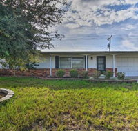 Bradenton Home w / Patio Perfect for Snowbirds - Accommodation Dallas