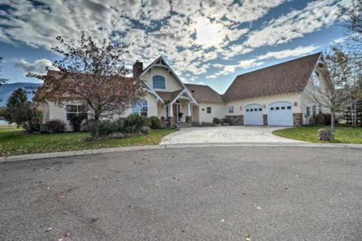 Glacier Park Getaway Surrounded By Mtn Lakes! - thumb 4