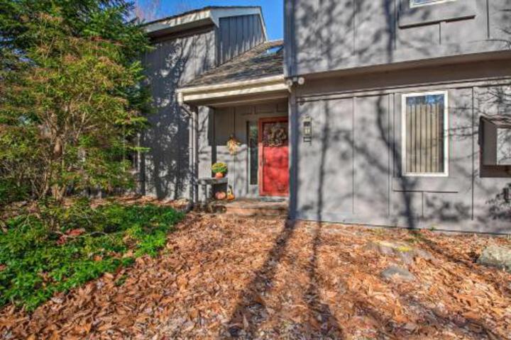 Pocono Family Retreat 1Mi To Jack Frost Ski! - thumb 1