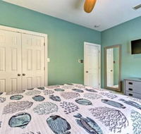 Charming Coastal Cottage Walk to Beach  Downtown - Accommodation Dallas