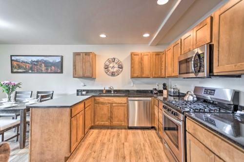 Modern Townhome: Steps To Ouray Hot Springs! - thumb 3