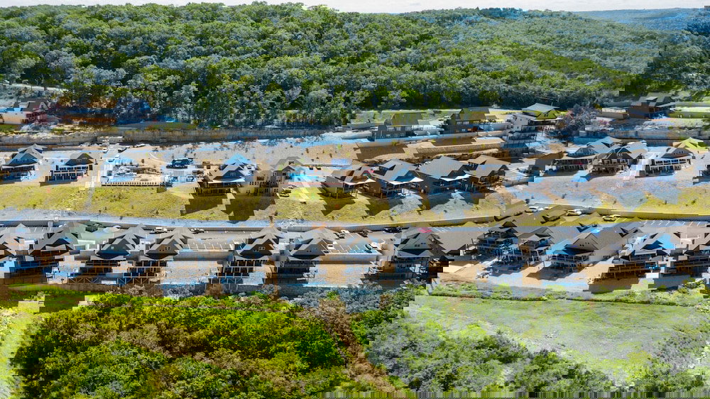 Ozarks Peak Sleeps 25 7 Bedroom Home By Redawning - thumb 1