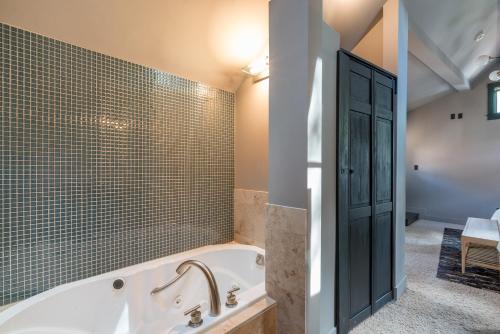 TOWN JEWEL Tasteful Home Downtown Telluride LOCATION! - thumb 5