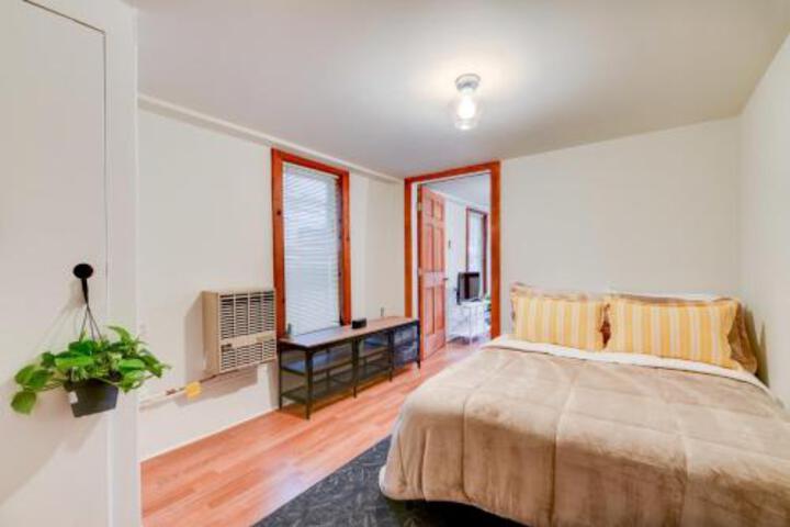 Welcoming & Friendly 2BR APT In Central Oakland Apts - thumb 4