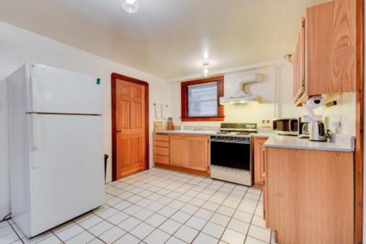 Welcoming & Friendly 2BR APT In Central Oakland Apts - thumb 6