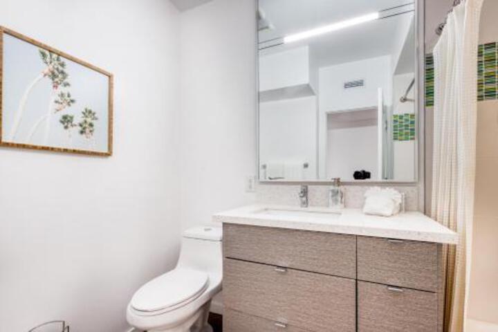 The Feel Good House - thumb 2