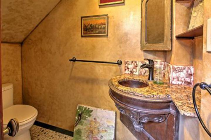 Dreamy Boho Cottage With Private Pool 3 Mi To DTWN! - thumb 7