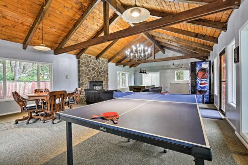 Resort Condo W / Patio Steps To Lincoln Beach! - thumb 1