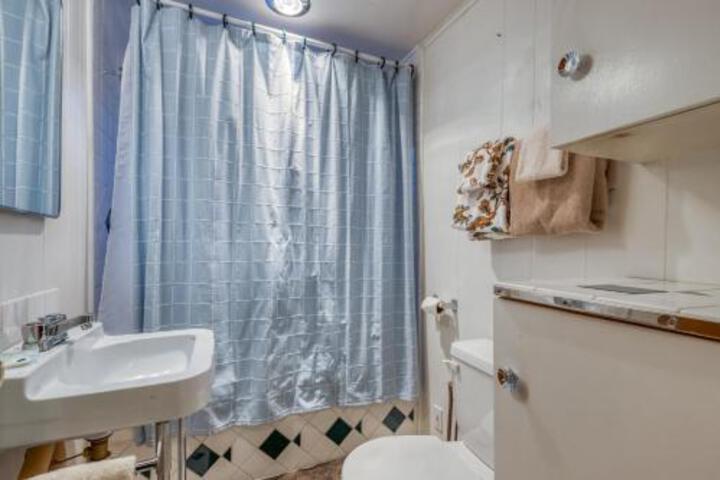 Ruby Retreat - thumb 6