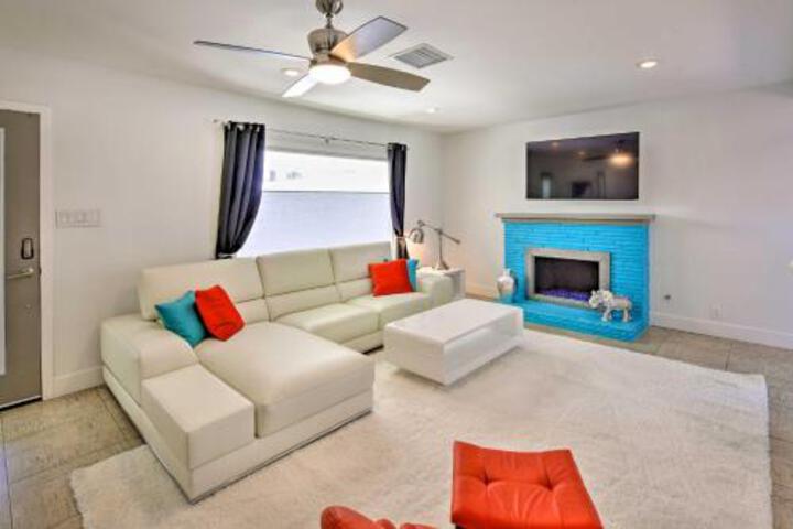 Luxe Palm Springs Oasis With Backyard Lounge - thumb 2