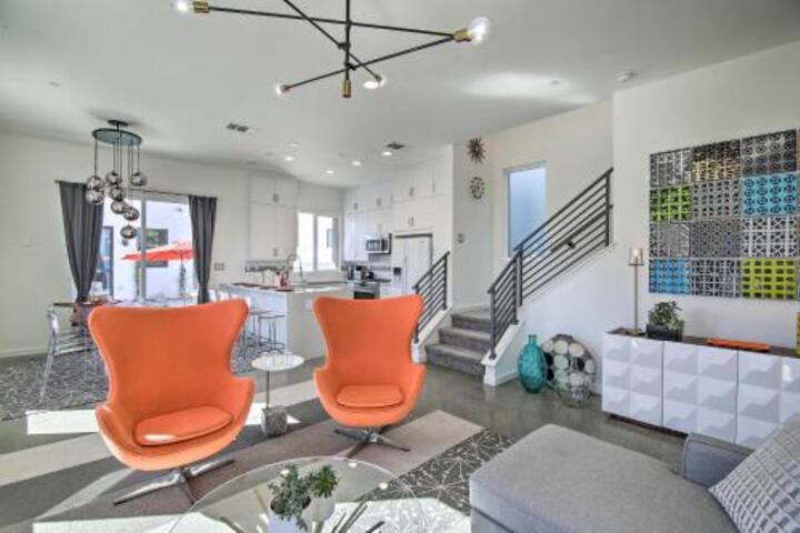 Modern Palm Springs Oasis W / Mountain Views! - thumb 3