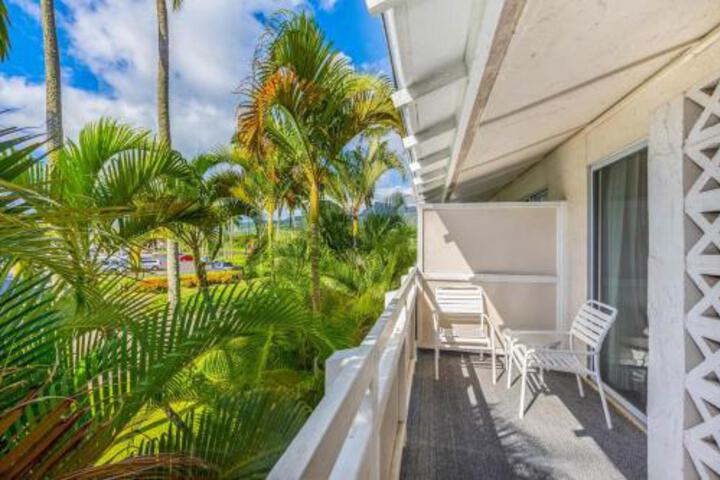 Beautifully Upgraded Full Kitchen Comfy King Bed AC Condo - thumb 3