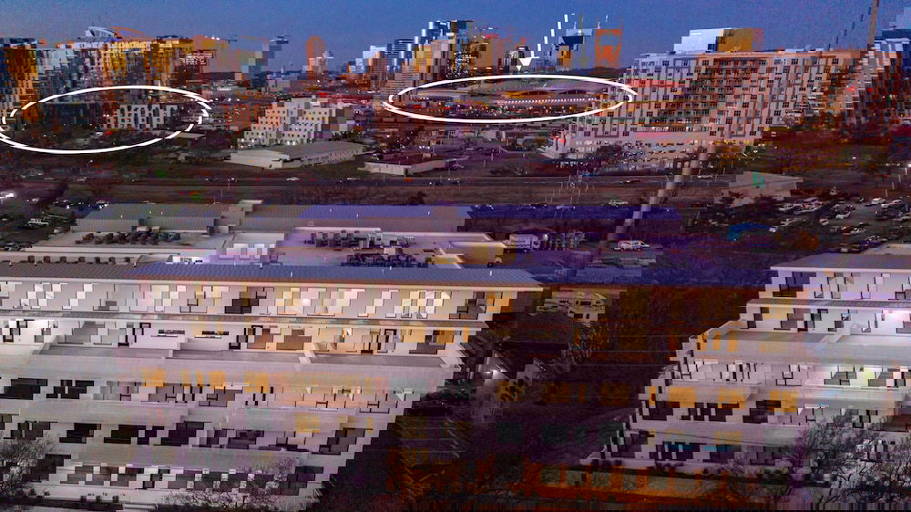 Lllume Urban Oasis Styled By Genevieve Gorder 2 Bedroom Condo - thumb 3