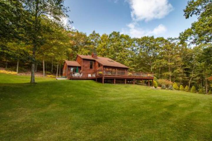 Family Home With Deck Near Minnewaska State Park - thumb 5