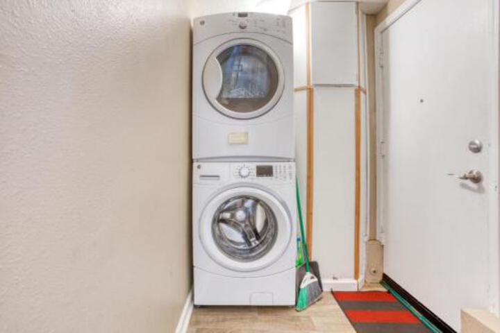 Lewis & Clark Houses - thumb 0