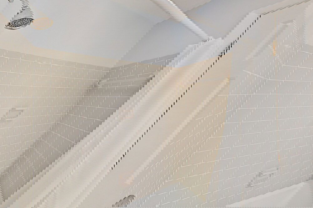 New Listing! Updated All Suite Tennis Pool 3 Bedroom Condo - thumb 6