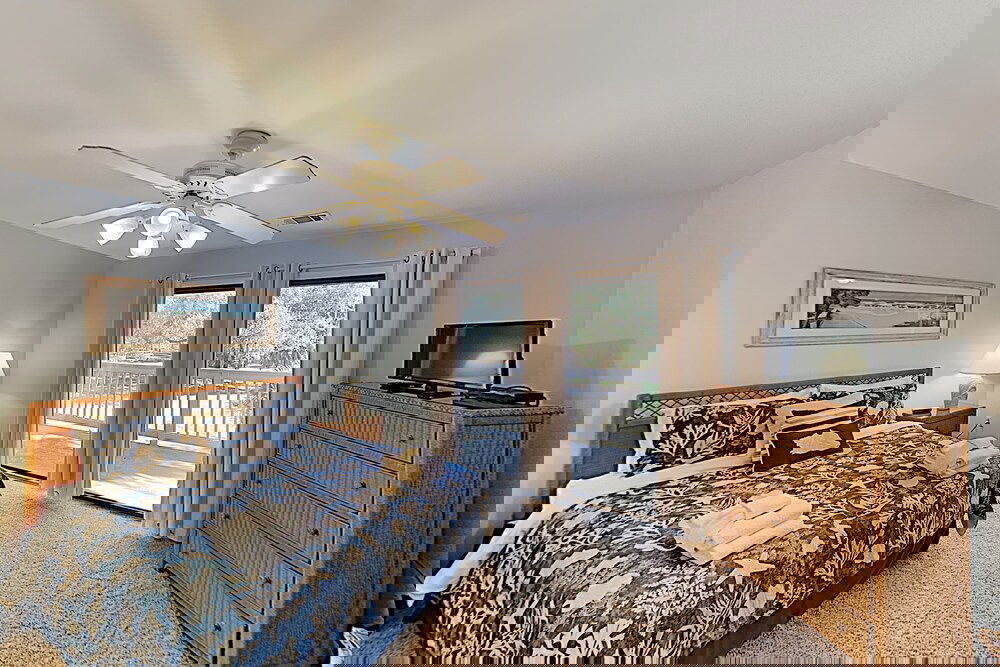 New Listing! Updated All Suite Tennis Pool 3 Bedroom Condo - thumb 5