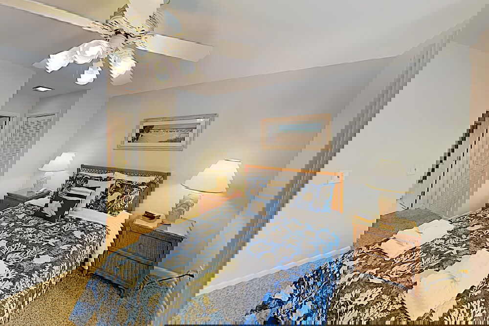 New Listing! Updated All Suite Tennis Pool 3 Bedroom Condo - thumb 4