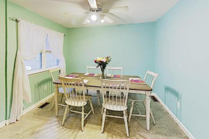 New Listing! Serene Mountain Retreat W / Game Room Home - thumb 2