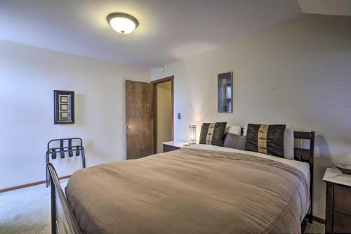 Tahoe Cabin W / Hot Tub Near Squaw & Alpine! - thumb 4