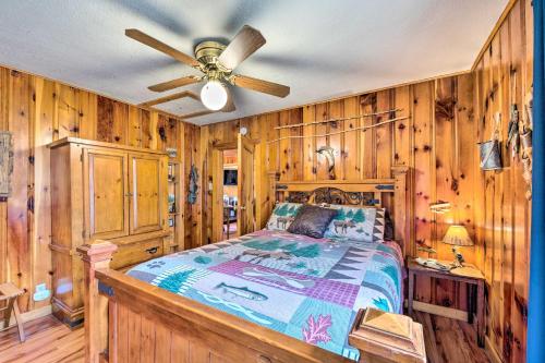 Unique Bear Country Cabin In Ruidoso W / Hot Tub! - thumb 6