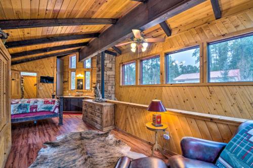 Unique Bear Country Cabin In Ruidoso W / Hot Tub! - thumb 2