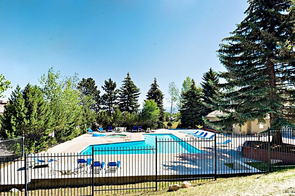 New Listing! Hidden Creek Townhome Walk To Lift 4 Bedroom Townhouse - thumb 2