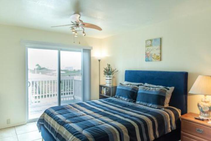 Edgewater Escape Condo - thumb 1