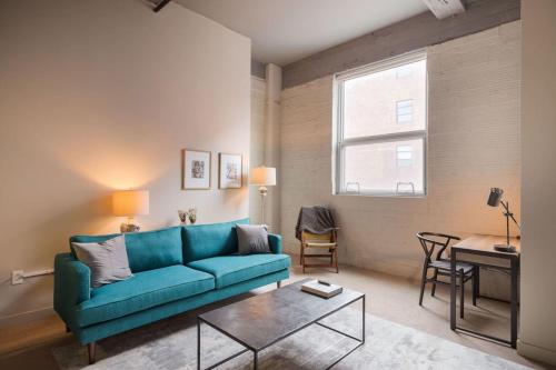 Steps To Shops Eats Convention Center With Gym W & D By Zencity - thumb 5