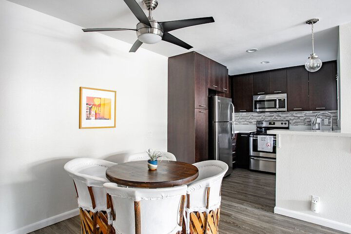 WanderJaunt Mission Valley East Apts - thumb 2